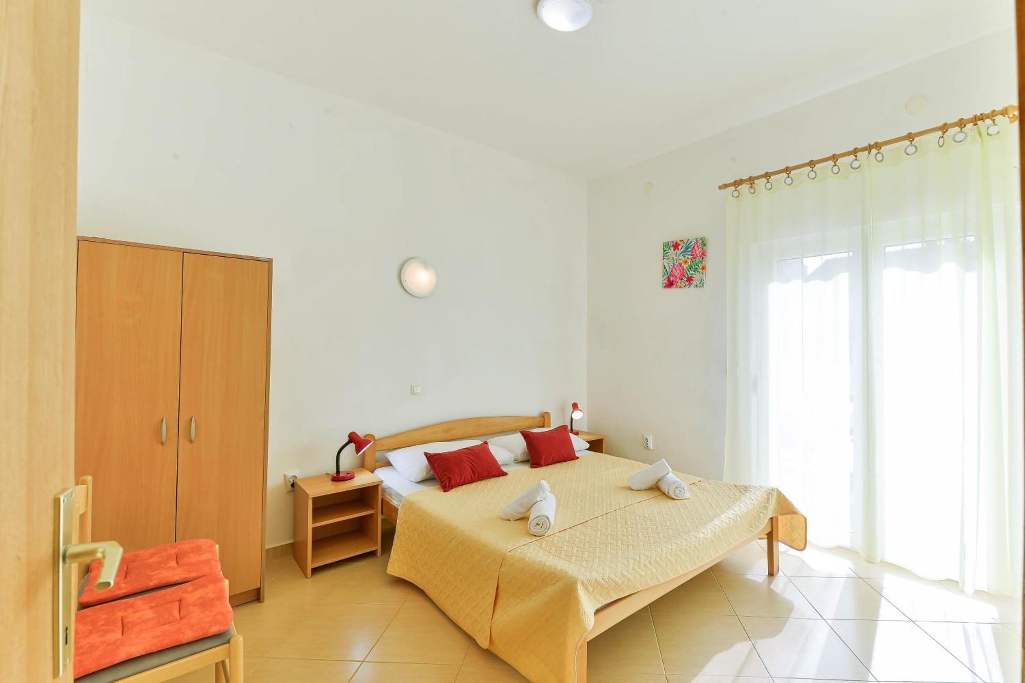 Apartments Lavanda Turanj Exterior foto