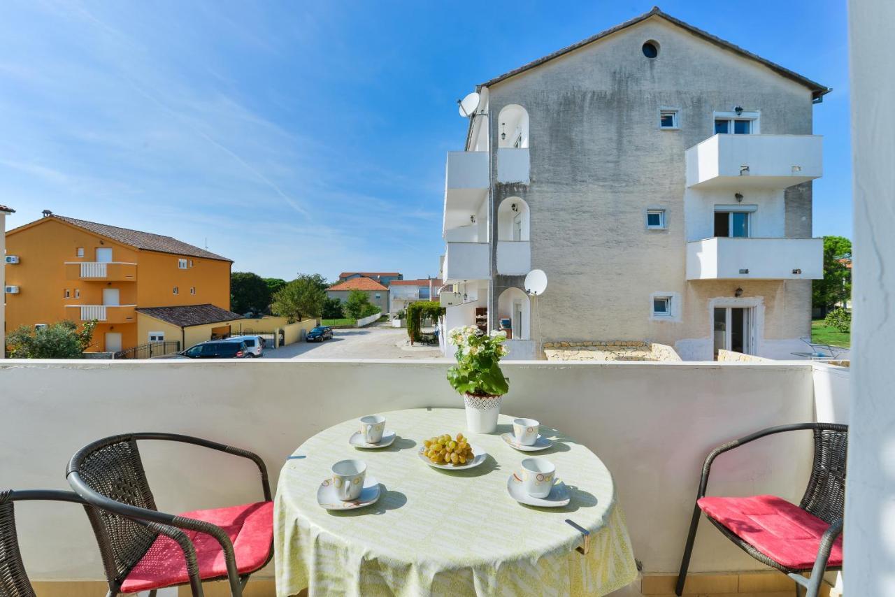 Apartments Lavanda Turanj Exterior foto