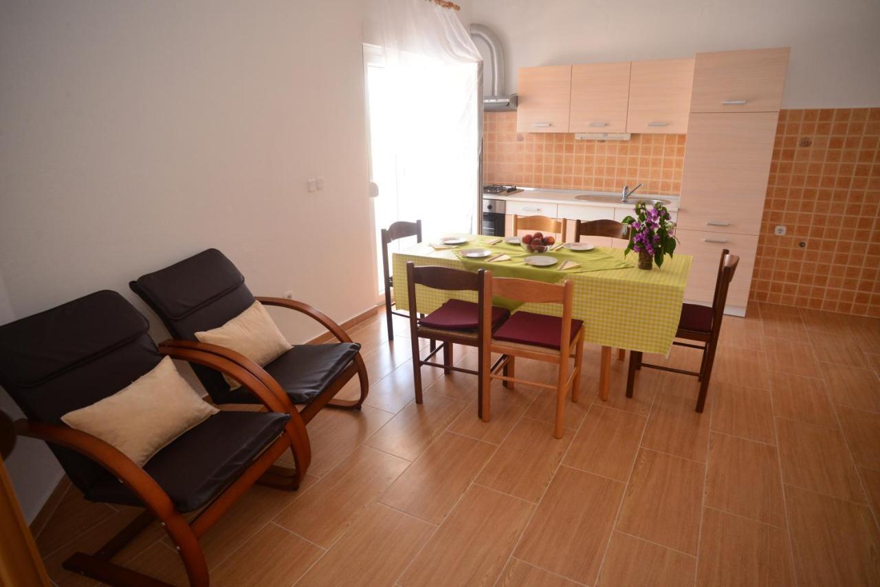 Apartments Lavanda Turanj Exterior foto