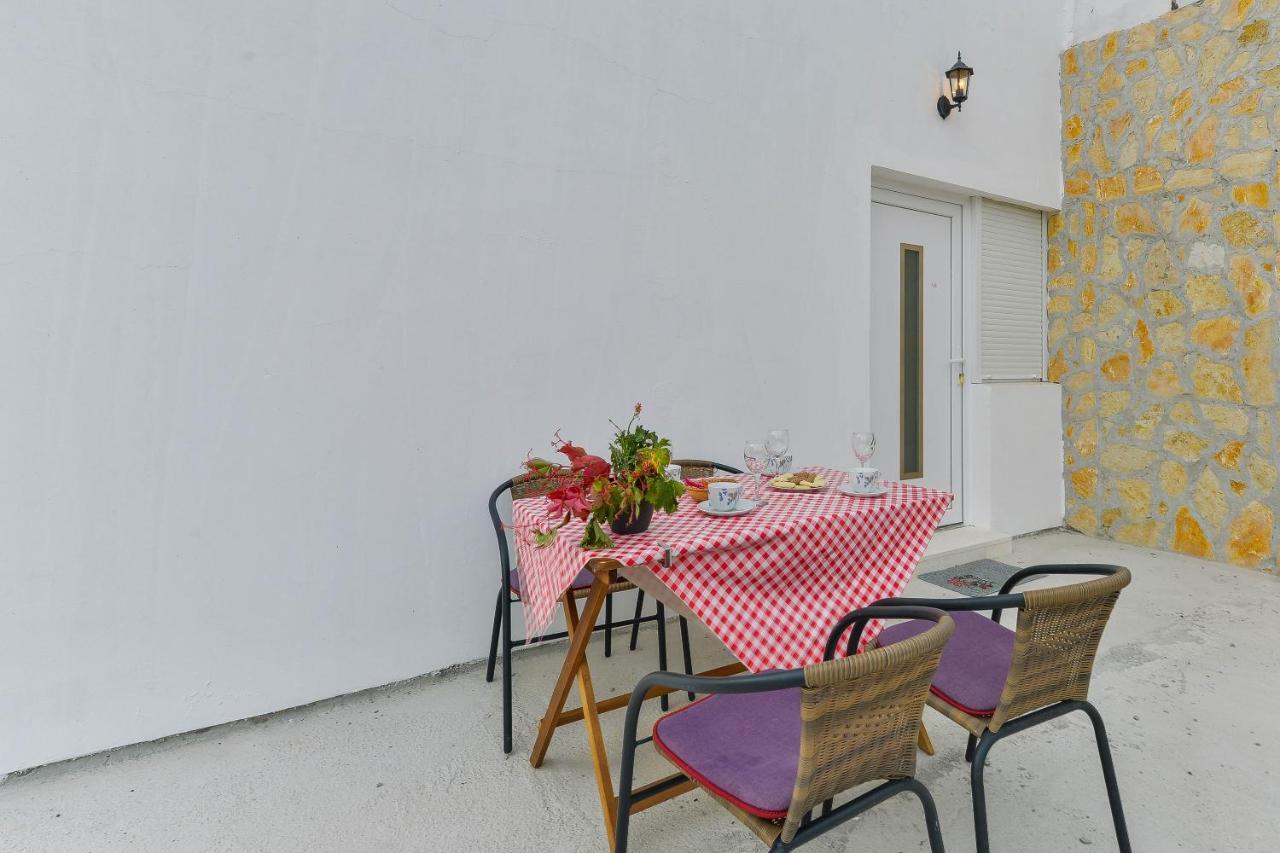Apartments Lavanda Turanj Exterior foto